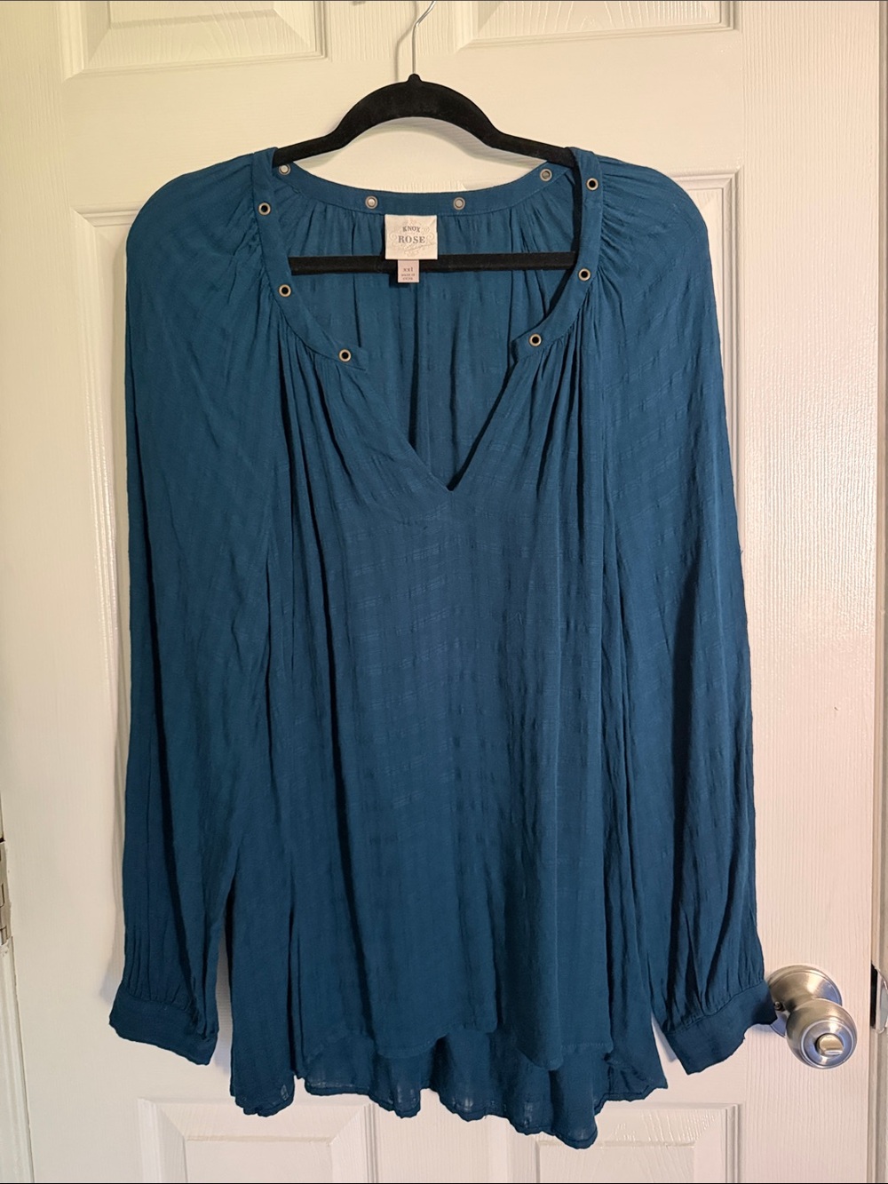 Knox Rose Teal V-Neck Long Sleeve Tunic with Grommet Detail